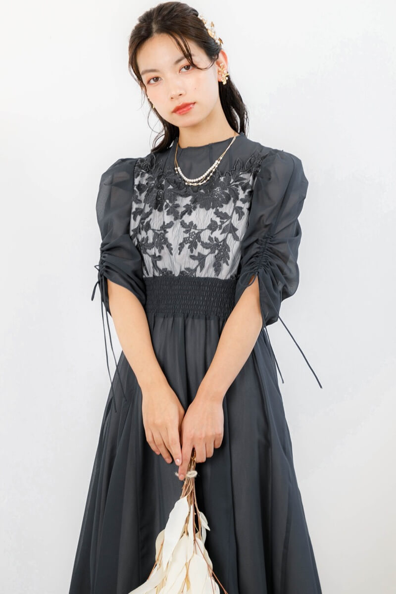 アーミーカーキのフラワーレースオーガンジードレスの商品画像10
