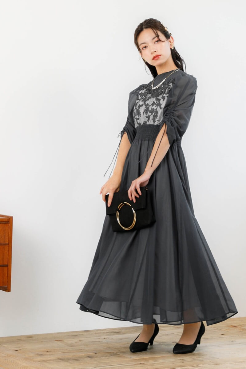 アーミーカーキのフラワーレースオーガンジードレスの商品画像8