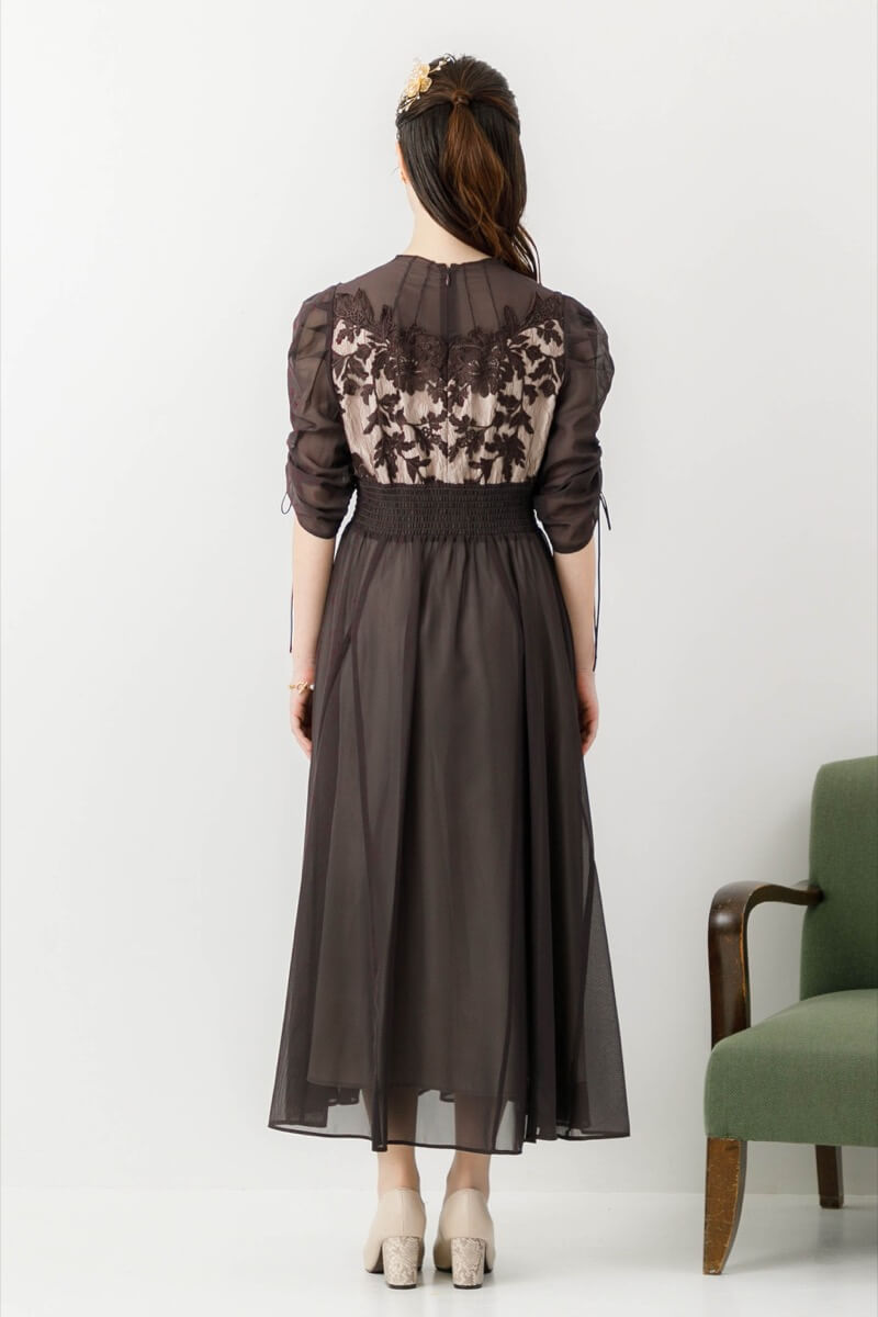 チャコールのフラワーレースオーガンジードレスの商品画像4