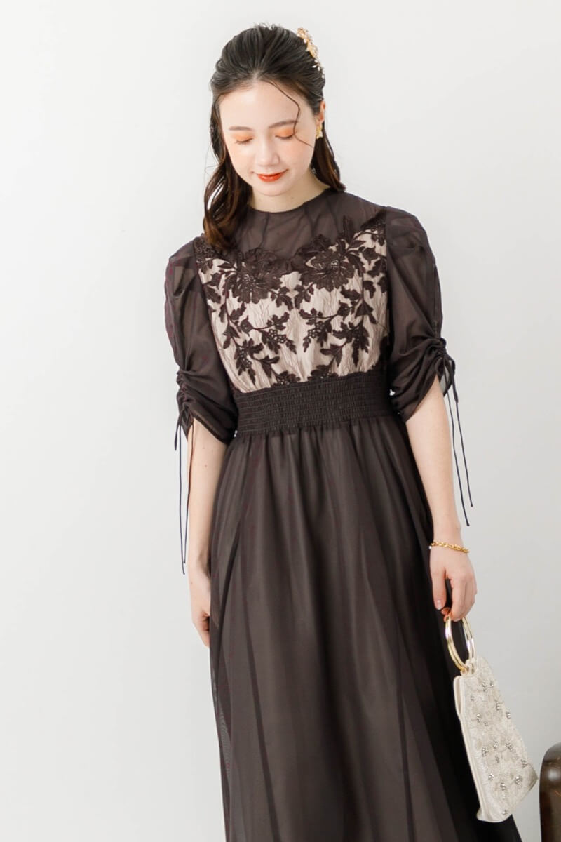 チャコールのフラワーレースオーガンジードレスの商品画像8