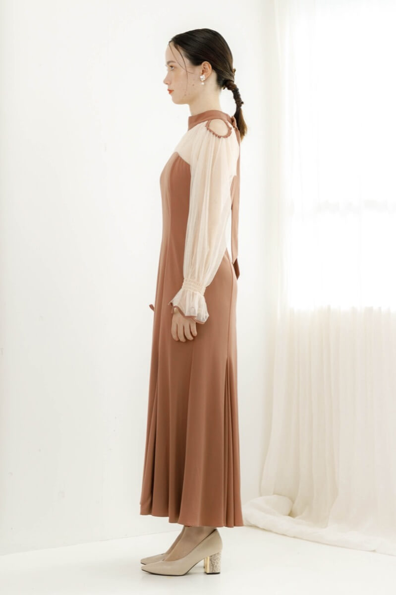 オレンジのショルダーカットアウトドレスの商品画像3