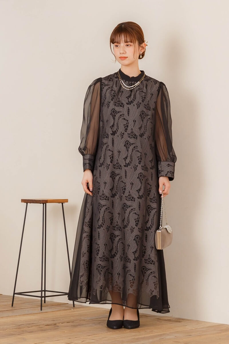 ブラックのベルト付きシアードレスの商品画像2