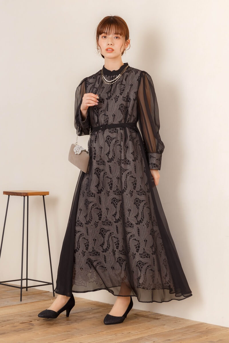 ブラックのベルト付きシアードレスの商品画像9