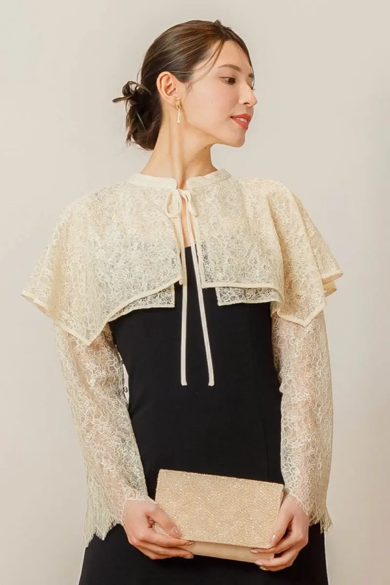 新品 スタンダードドレス♪二色使いが可愛い 他の人とは被り