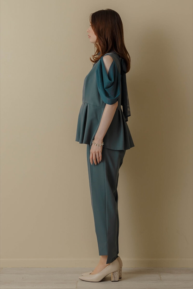 シックターコイズのオープンショルダーパンツドレスの商品画像3