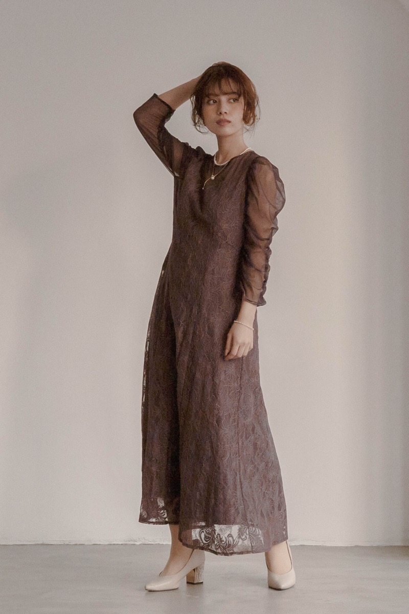 チャコールのギャザースリーブレースドレスの商品画像2