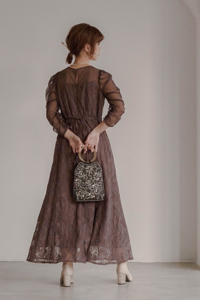 チャコールのギャザースリーブレースドレスの商品画像7