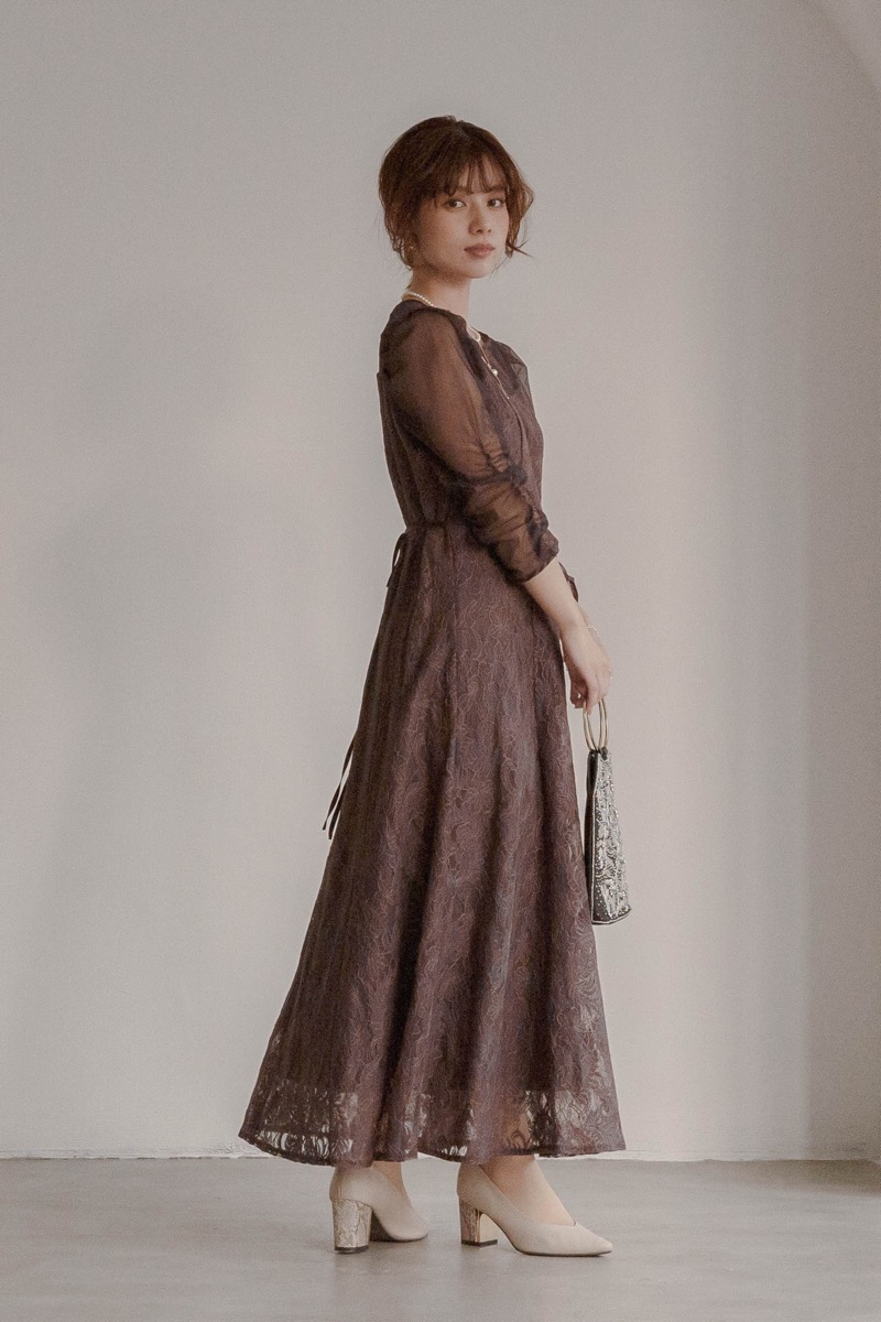 チャコールのギャザースリーブレースドレスの商品画像8