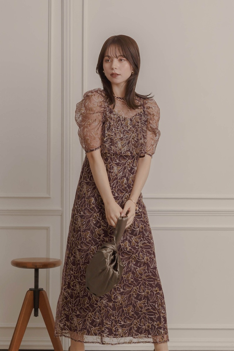 ボルドーの総レースレイヤードドレス