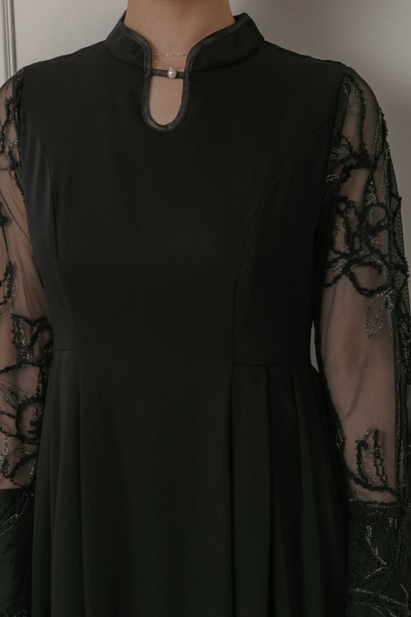 ブラックのフェザーフラワーコクーンドレスの商品画像5