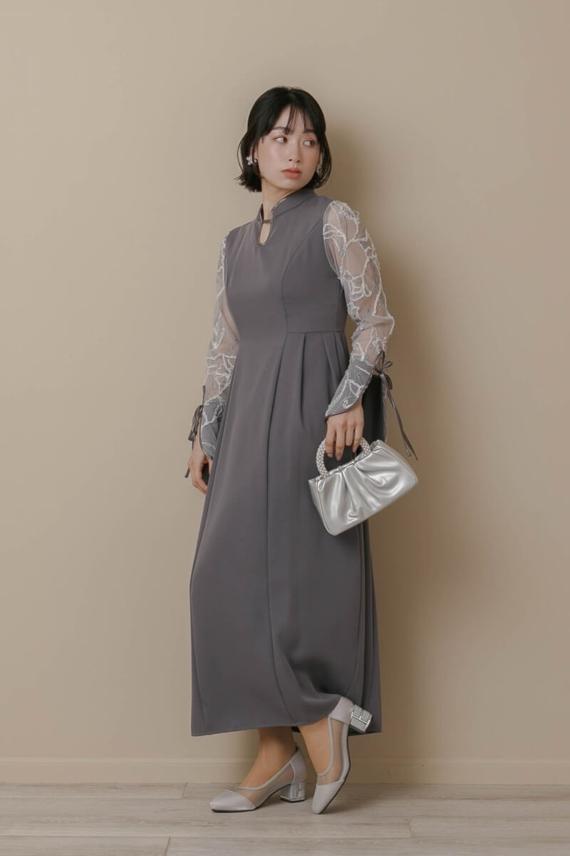 グレーのフェザーフラワーコクーンドレスの商品画像10 グレーのフェザーフラワーコクーンドレスの商品画像10