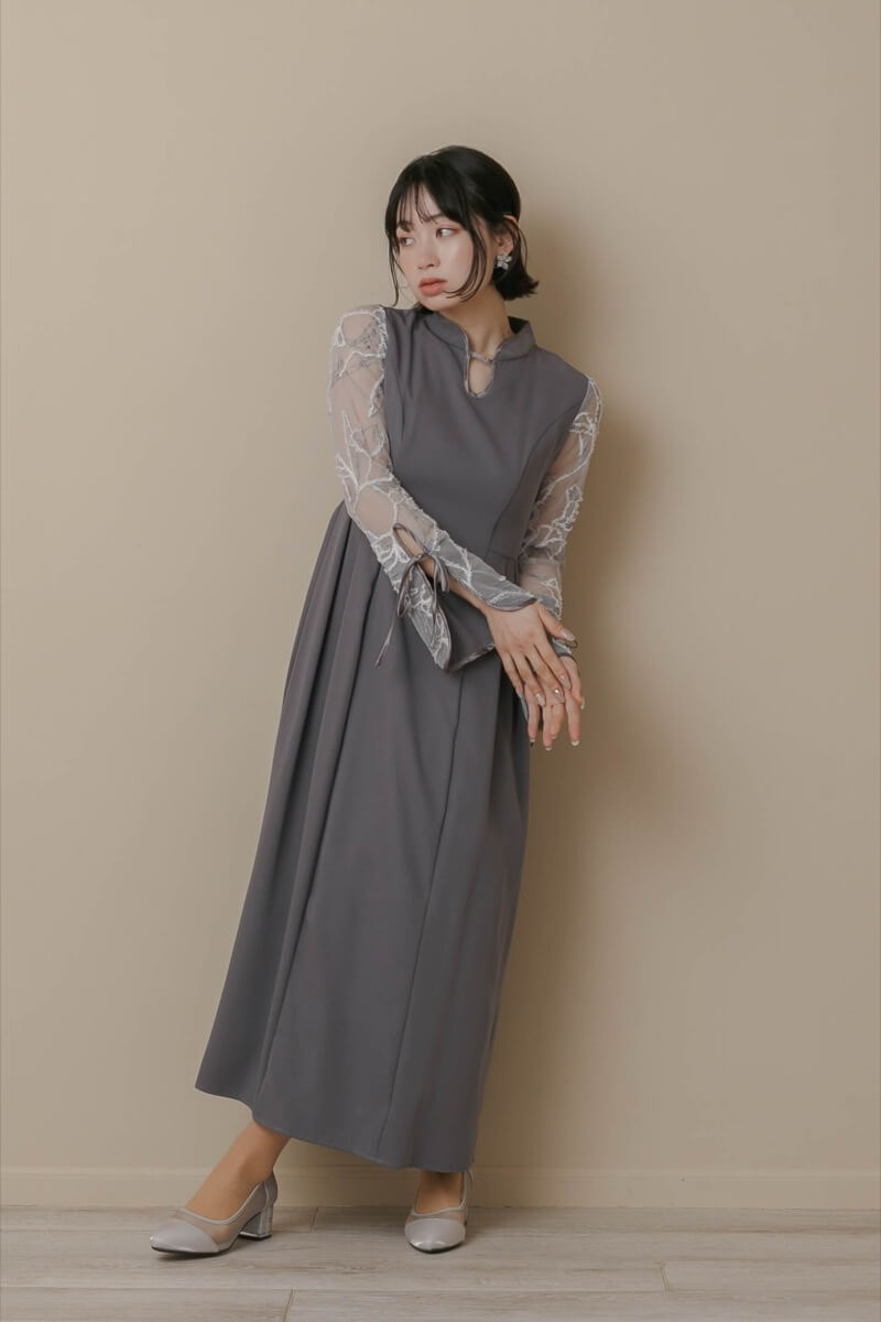 グレーのフェザーフラワーコクーンドレスの商品画像13 グレーのフェザーフラワーコクーンドレスの商品画像13