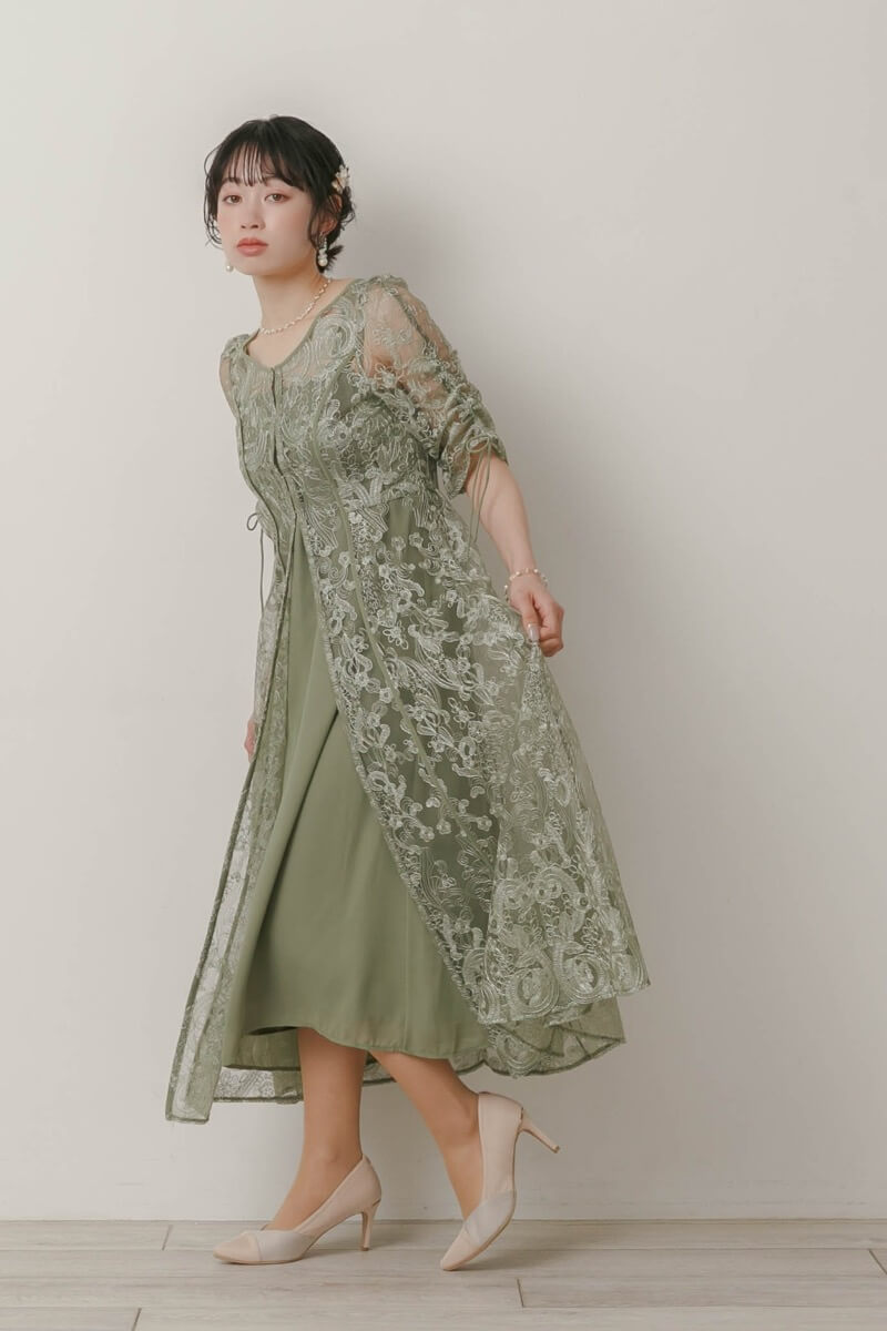グリーンのエンブロイダリーレイヤードドレスの商品画像11
