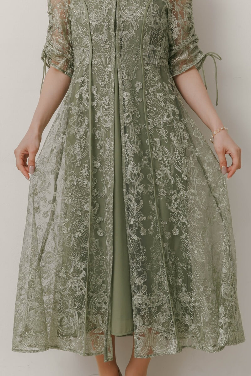 グリーンのエンブロイダリーレイヤードドレスの商品画像6