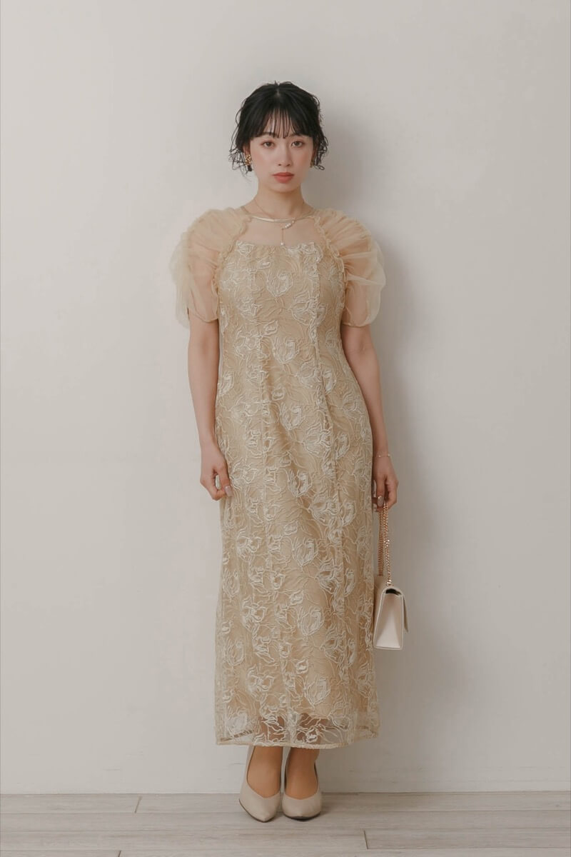 イエローのフラワーチュールギャザードレス