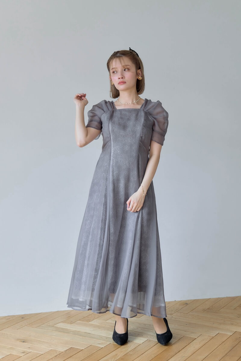 チャコールのオーガンジースパンコールドレスの商品画像10