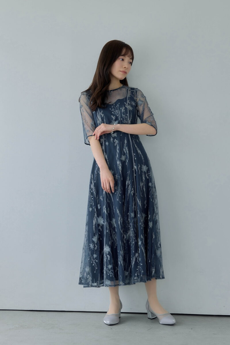 ブルーのフラワーチュールドレスの商品画像12