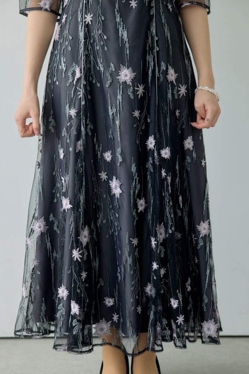 ブラックのフラワーチュールドレスの商品画像7