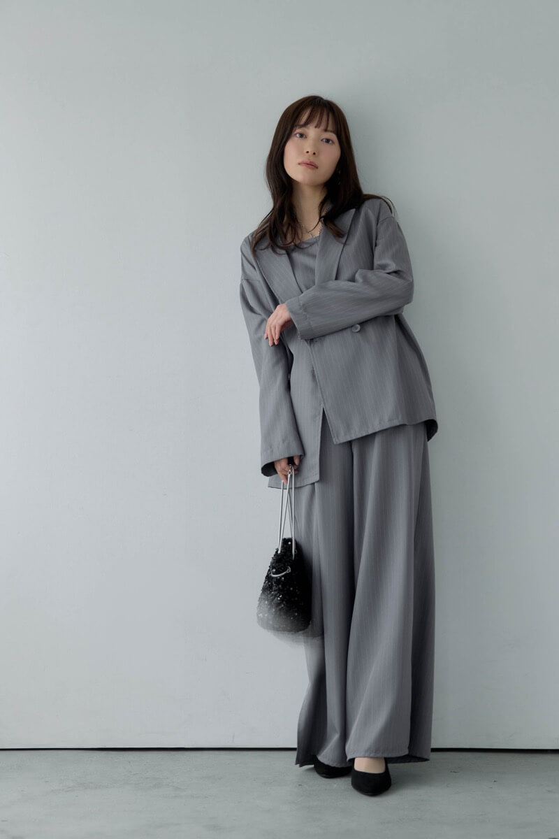 グレーのジャケット付きオールインワンの商品画像12