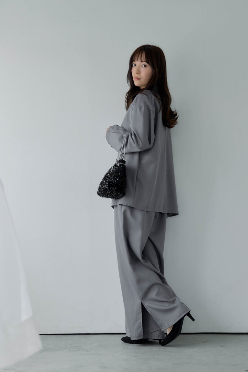 グレーのジャケット付きオールインワンの商品画像14