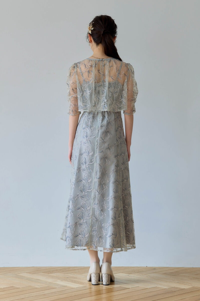 グレイッシュグリーンのエンブロイダリーレイヤードドレスの商品画像4