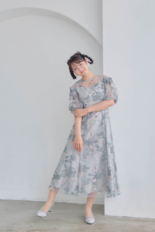 ブルーグレーのパフスリーブエンブロイダリードレス | metoi | L | A-3000