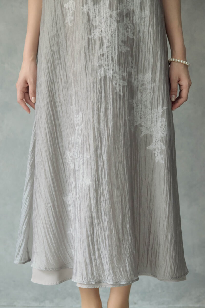 グレイッシュベージュのバックリボンシアーオーガンジードレスの商品画像7 グレイッシュベージュのバックリボンシアーオーガンジードレスの商品画像7