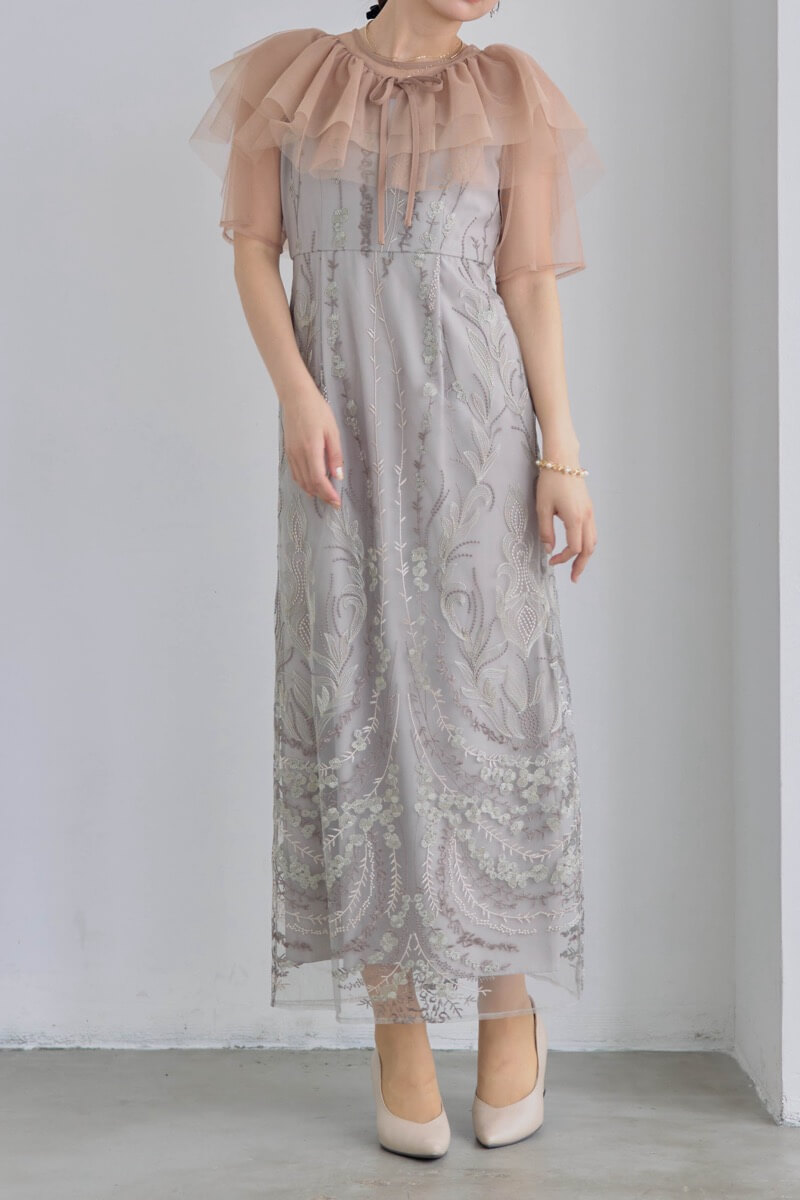 ベージュのマルチケープ付きIラインドレスの商品画像13 ベージュのマルチケープ付きIラインドレスの商品画像13