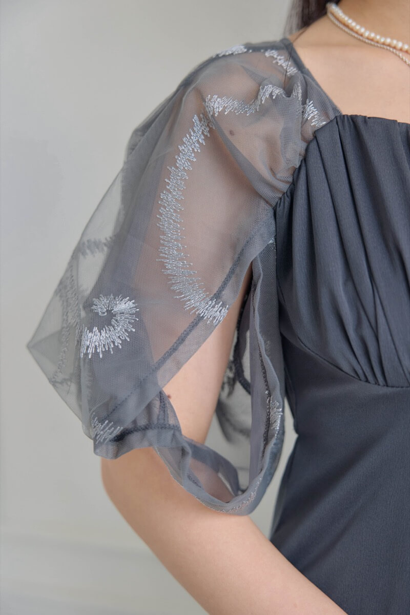 グレーのグラフィティスリーブドレスの商品画像7