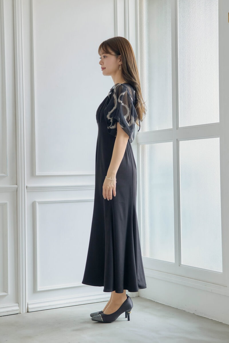 ブラックのグラフィティスリーブドレスの商品画像3