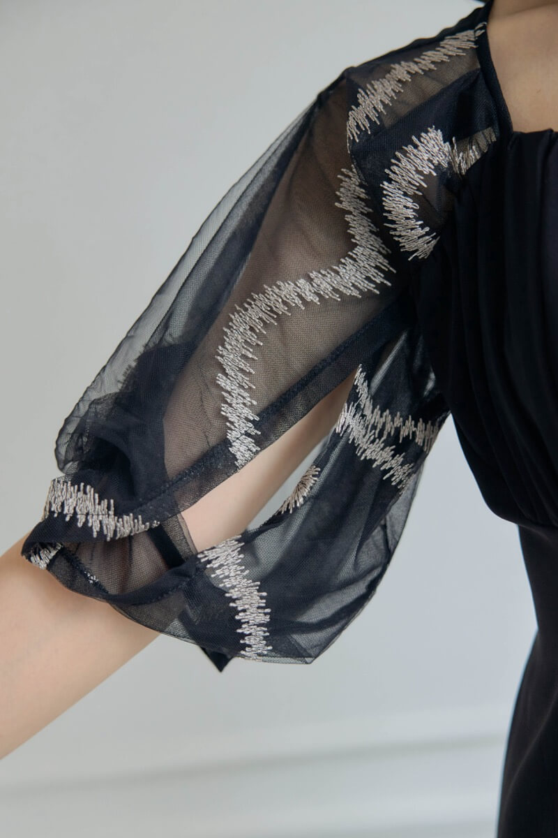 ブラックのグラフィティスリーブドレスの商品画像7