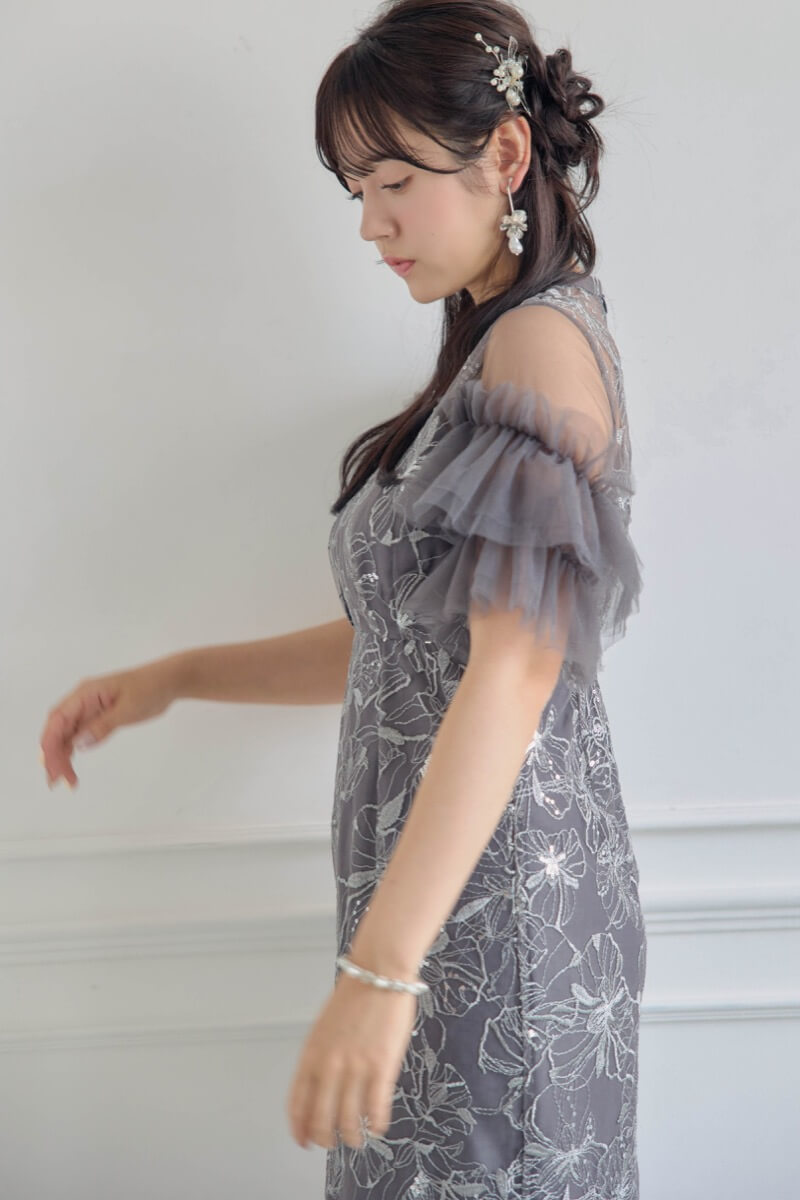チャコールのスパンコール刺繍レースドレスの商品画像11