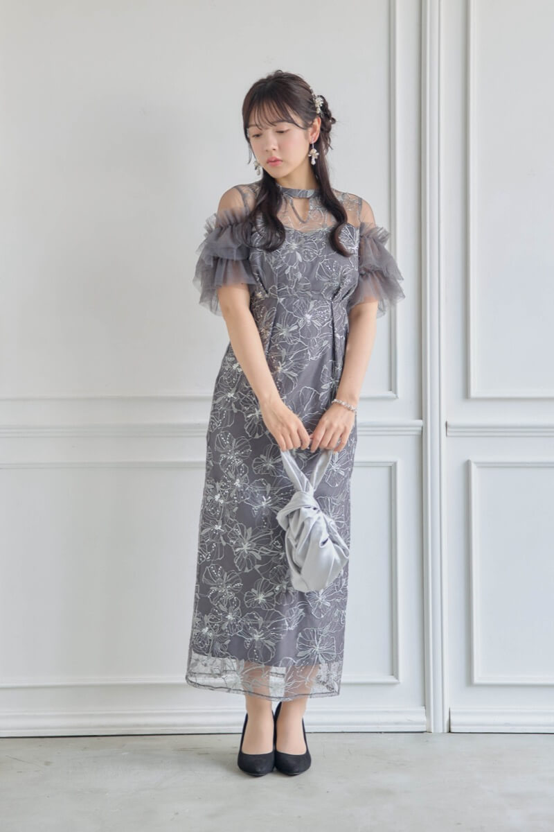 チャコールのスパンコール刺繍レースドレス