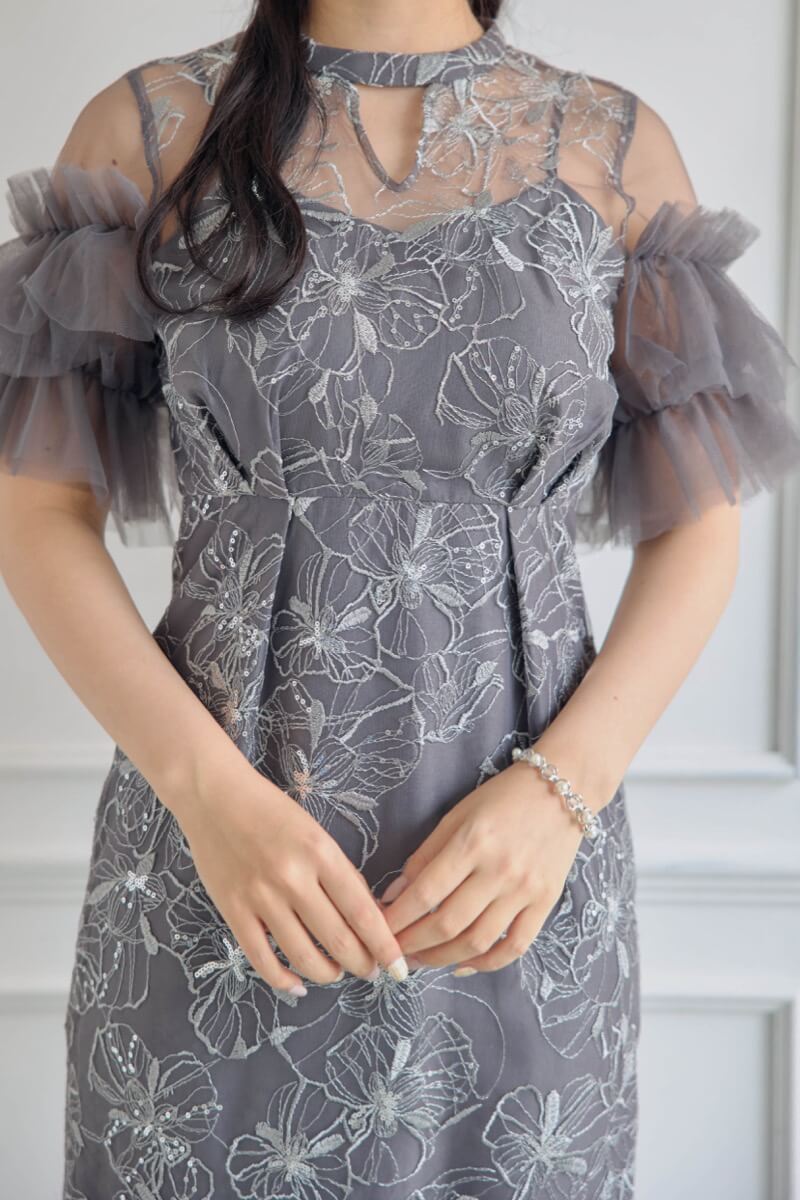 チャコールのスパンコール刺繍レースドレスの商品画像5