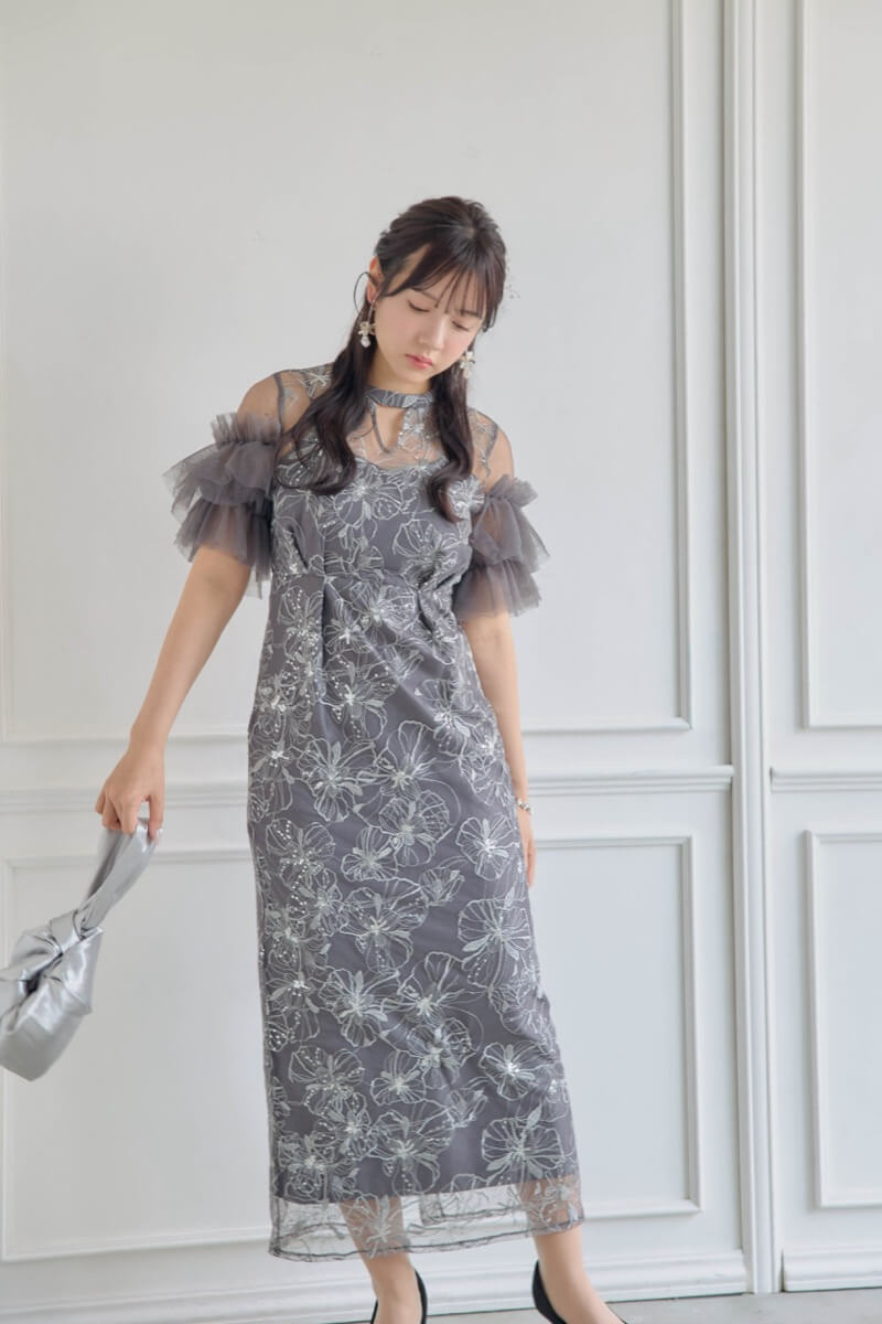 チャコールのスパンコール刺繍レースドレスの商品画像8