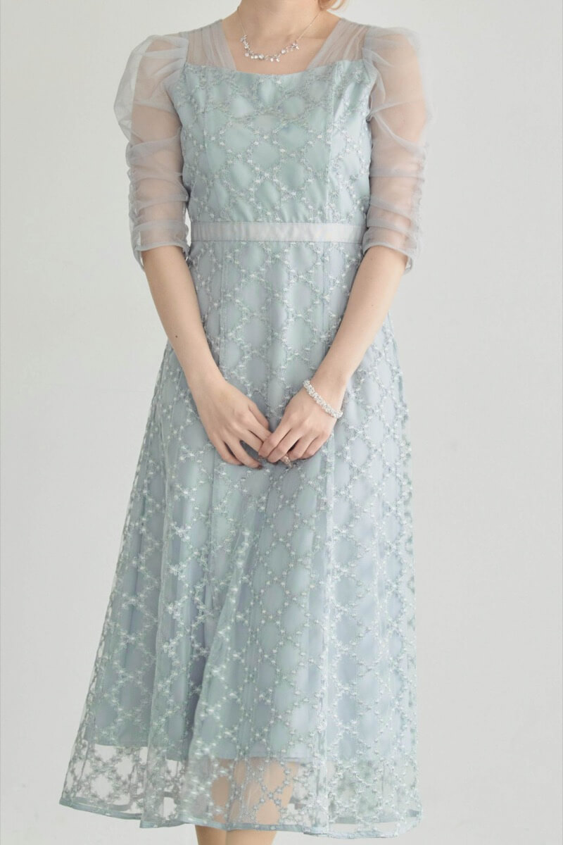 グレーのダイヤフラワーレースドレスの商品画像10