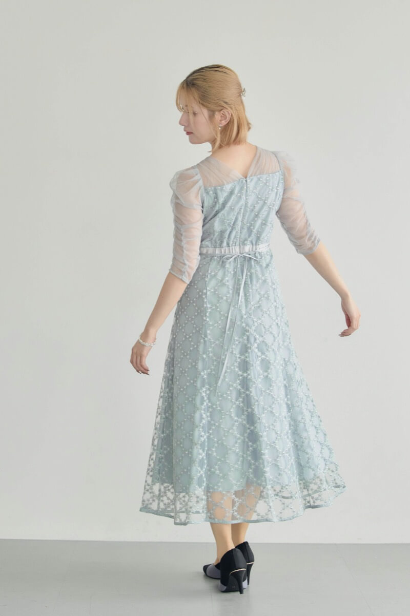 グレーのダイヤフラワーレースドレスの商品画像13