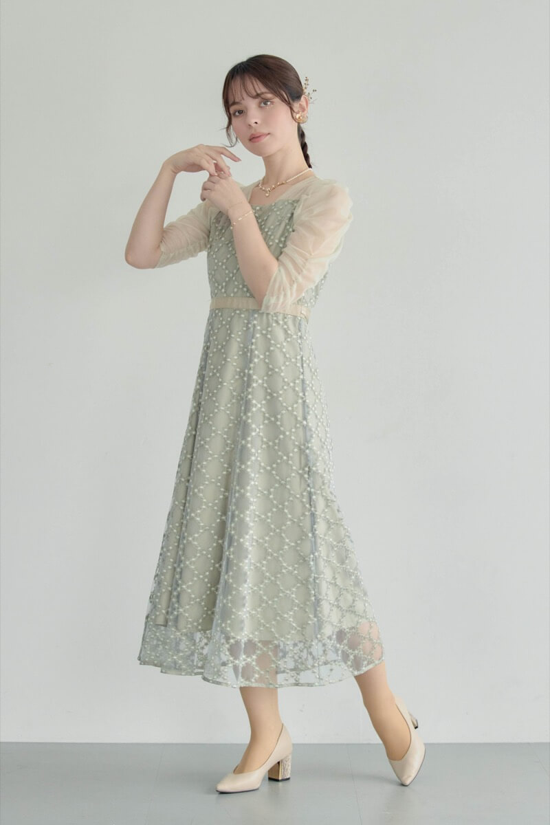 グリーンのダイヤフラワーレースドレス