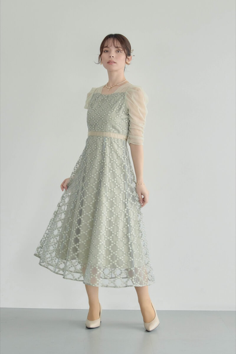 グリーンのダイヤフラワーレースドレス
