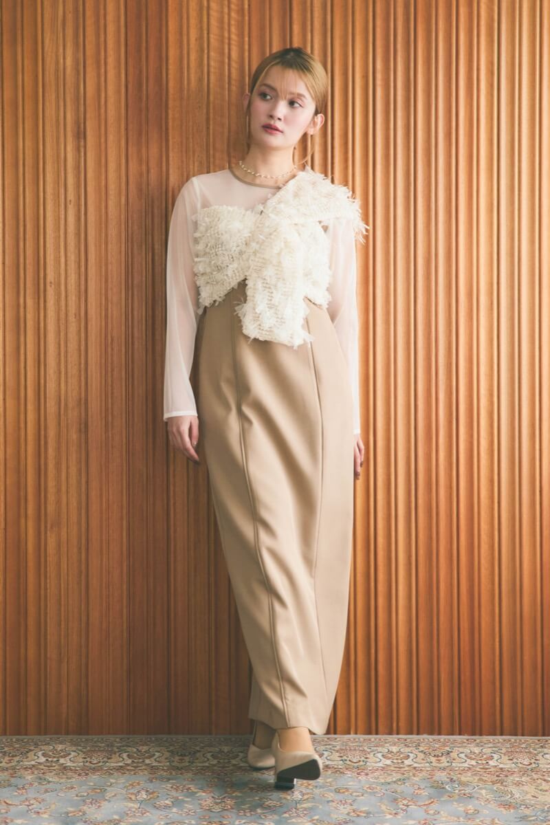 ベージュのフリンジグリッターノットドレスの商品画像10
