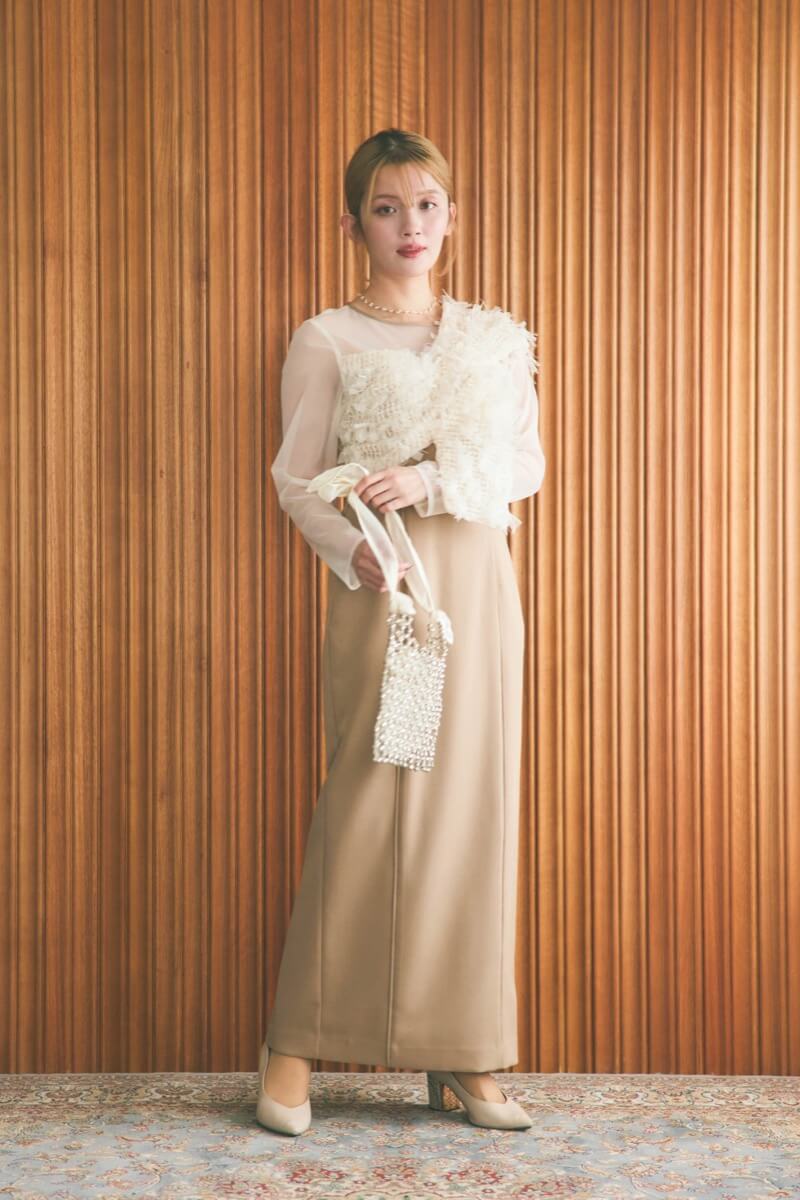 ベージュのフリンジグリッターノットドレスの商品画像2