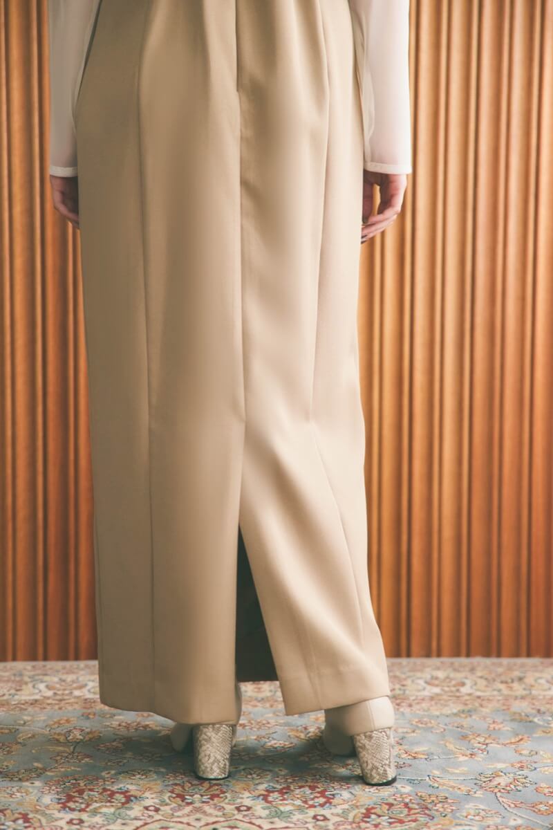 ベージュのフリンジグリッターノットドレスの商品画像7