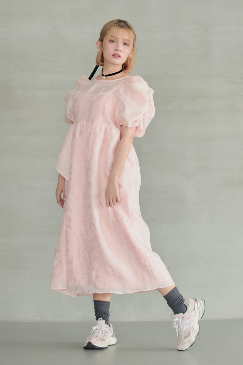 ピンクのバブルスリーブジャガードドレスの商品画像12