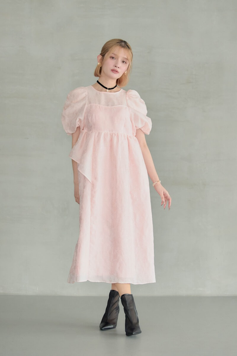 ピンクのバブルスリーブジャガードドレスの商品画像2