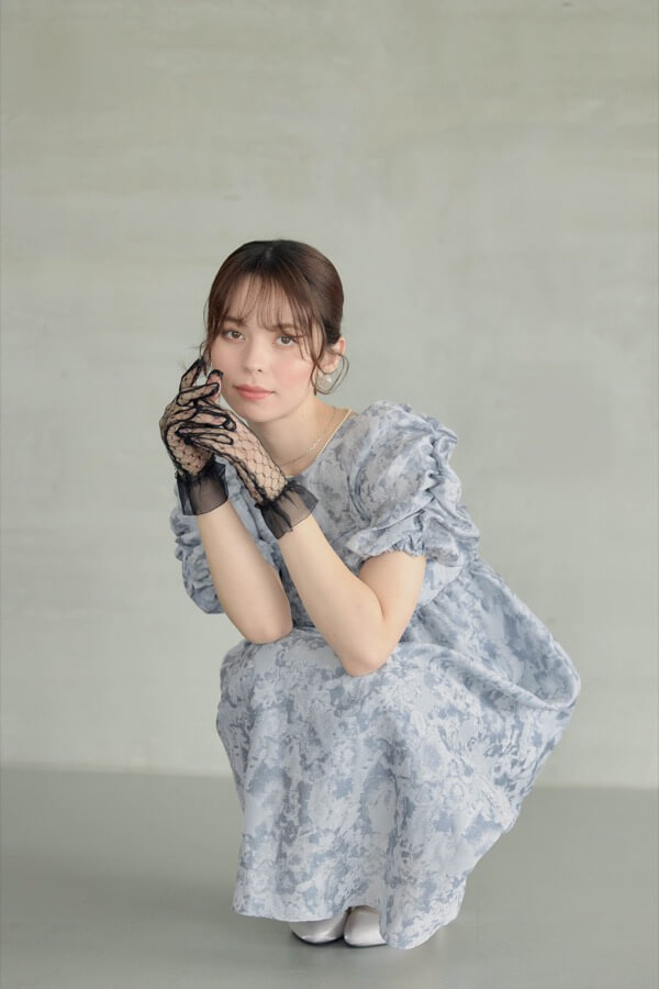 ライトグレーのバブルスリーブジャガードドレス | ANDRESD | M～マタニティ・マタニティ可 | A-3074