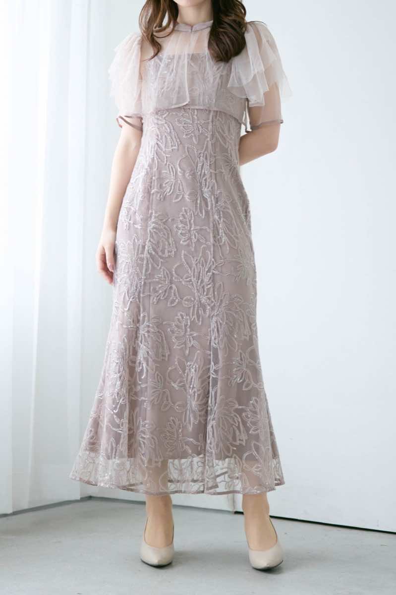 グレージュのフラワーレースセットドレスの商品画像13