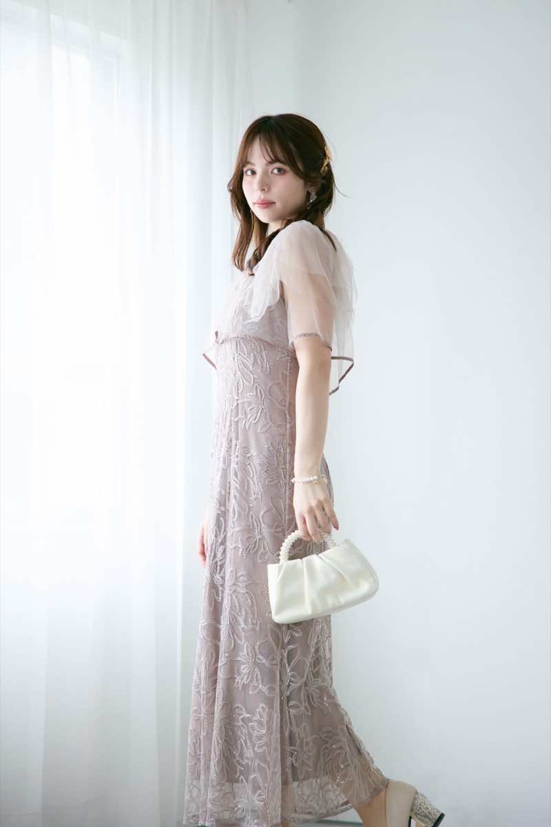 グレージュのフラワーレースセットドレスの商品画像14